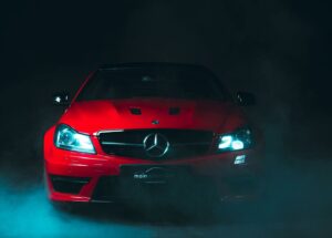 Mercedes Rot Nebel
